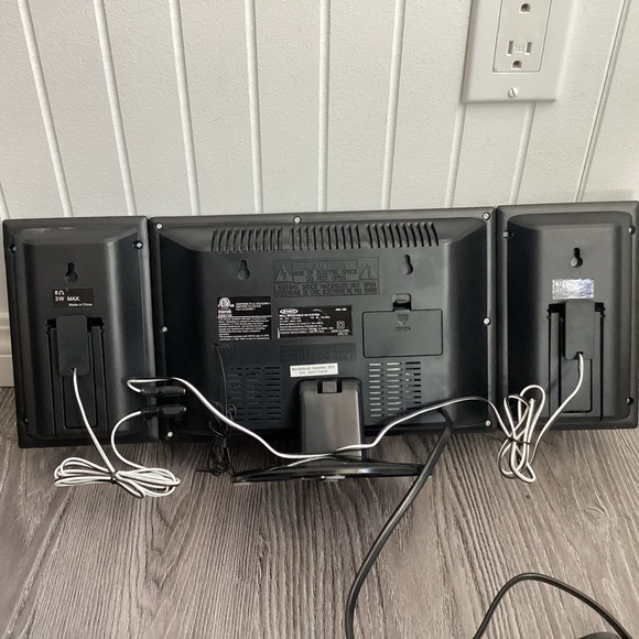 Jensen Wall-Mountable Cd System With Am/Fm Stereo Receiver - Picture 10 of 10